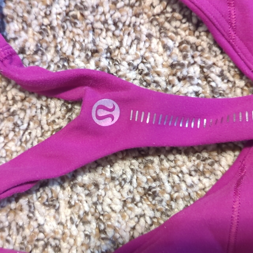 Lululemon Reflective Sports Bra - Picture 3 of 4